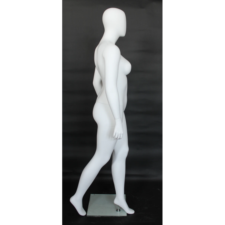 Plus Size Female Mannequin - Runway Lead Pose - PLUS-66